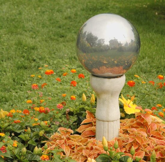 DIY Mirrored Gazing Balls for the Garden