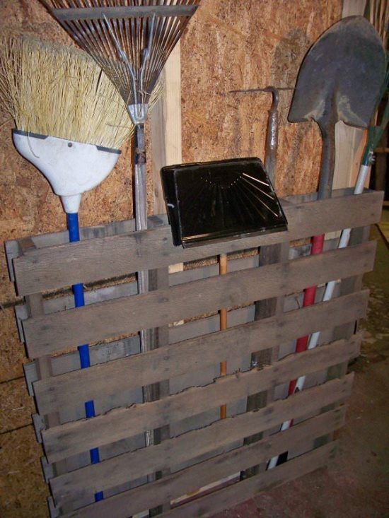 21 Creative Ways To Upcycle Wood Pallets For Your Garden