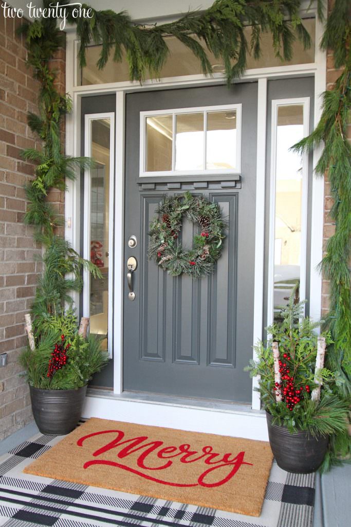 Creative Front Porch Christmas Decorations • The Garden Glove