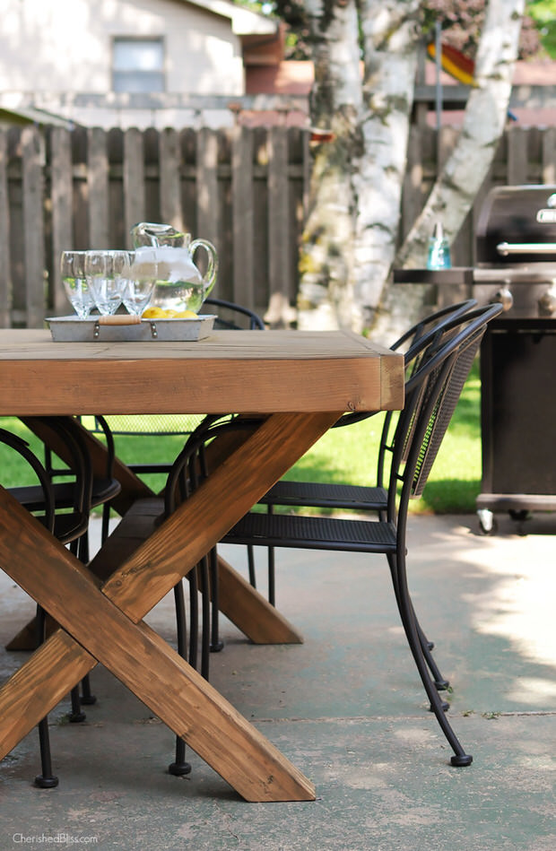 DIY Outdoor Dining Table Projects | The Garden Glove