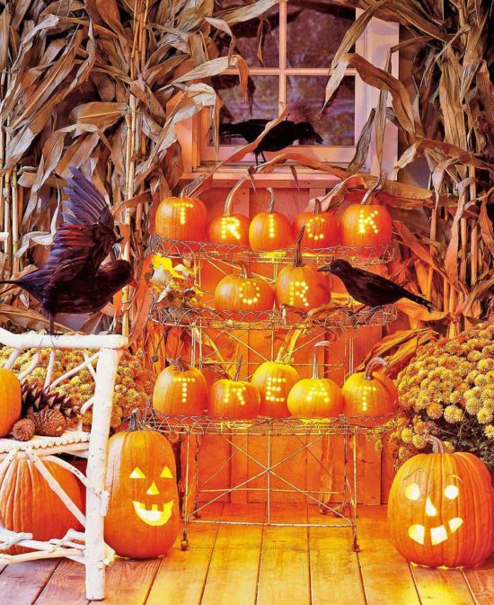 Front Porch & Outdoor Halloween Decorating Ideas