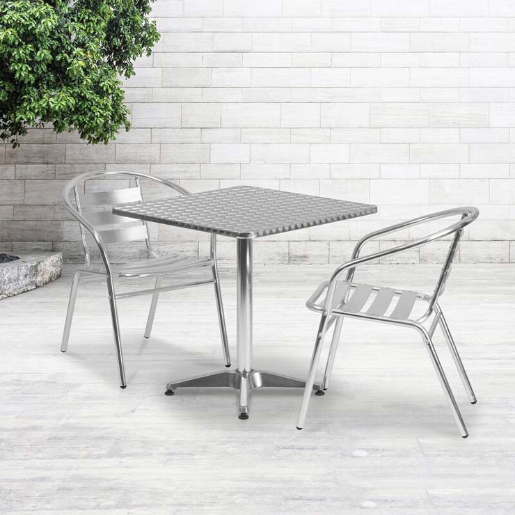 Outdoor Dining Tables