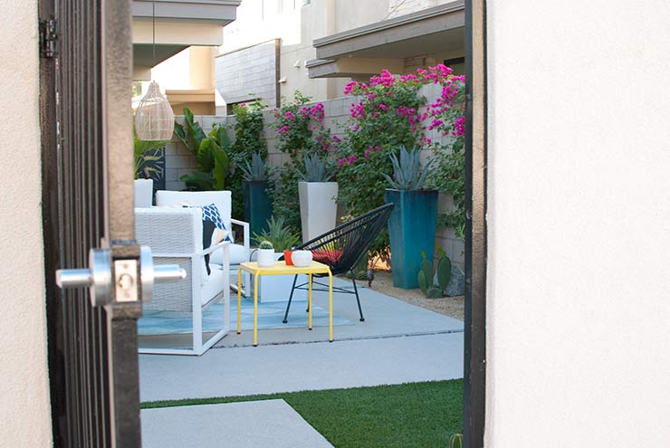 Get the Palm Springs Modern Patio Look With These Trendy Ideas!