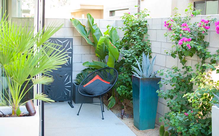 Get the Palm Springs Modern Patio Look With These Trendy Ideas!