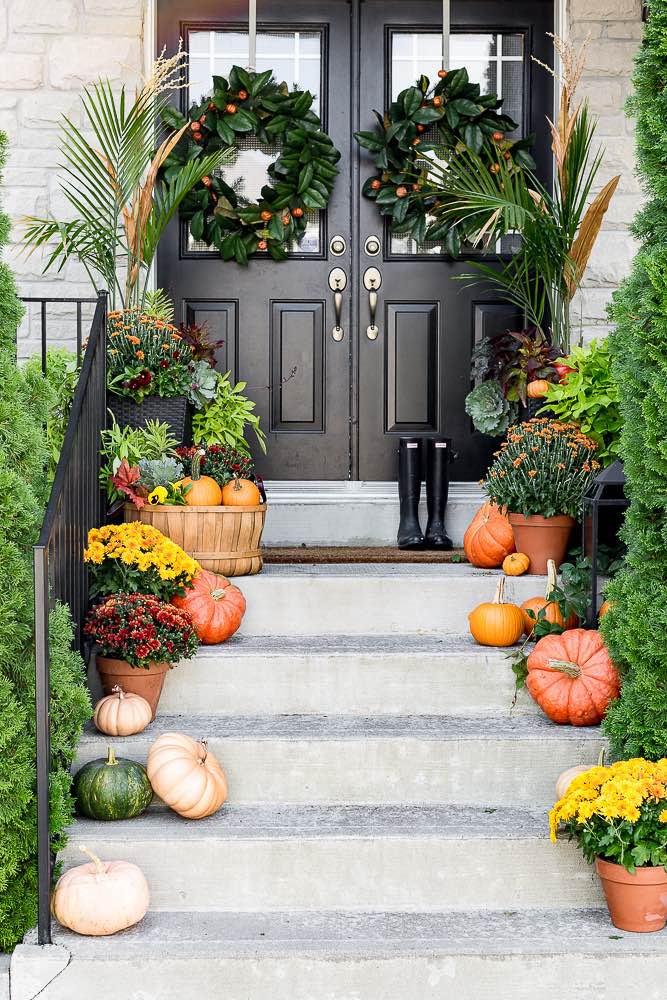 Outdoor Fall Decor - Decorate a Front Porch for Fall! • The Garden Glove