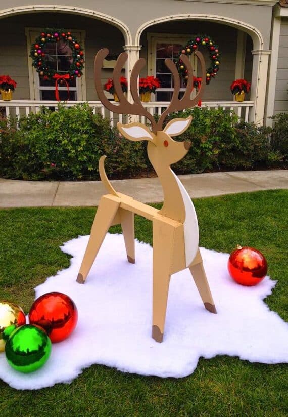 12 Festive DIY Outdoor Reindeer Christmas Decorations • The Garden Glove