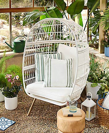 Best Outdoor Furniture Brands & Stores to Create Backyard Bliss